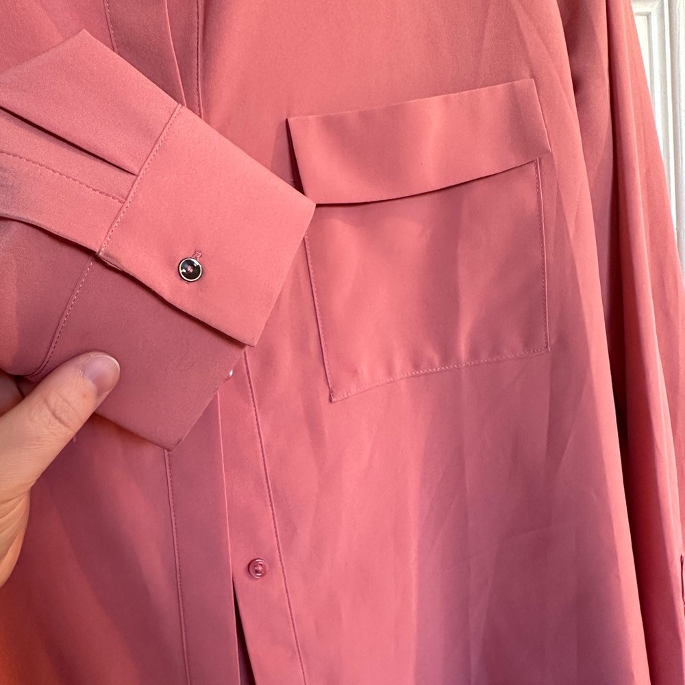 Silky and super sexy, dusty rose coloured blouse from RW&Co. Ladies size Large - Picture 5 of 6